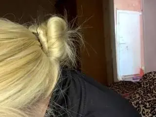 Mauritacanfield  live sex cam