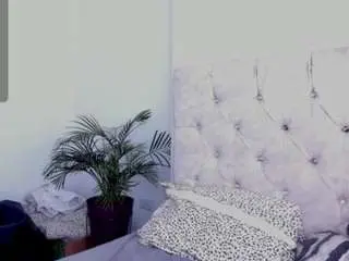 Nia-benson  live sex cam