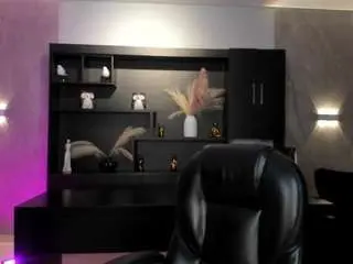 Niickyreedd  live sex cam