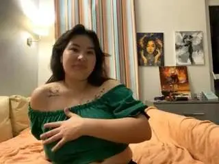 Hedwigboyken  live sex cam