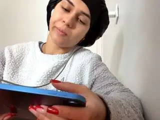 Latonyabolenbaugh  live sex cam