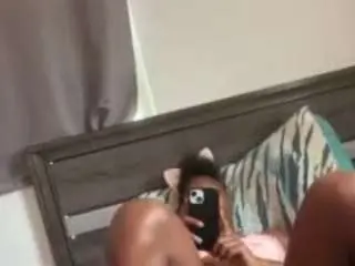 Pyt-yumyum  live sex cam