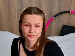 Lota22  live sex cam