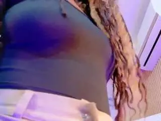 Miss-nahomi  live sex cam