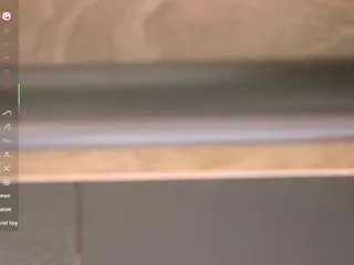 Miss-nahomi  live sex cam