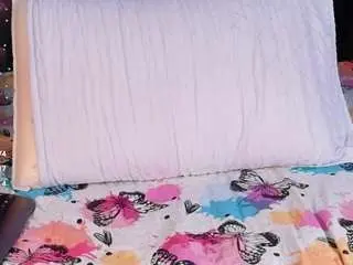 Miss-nahomi  live sex cam