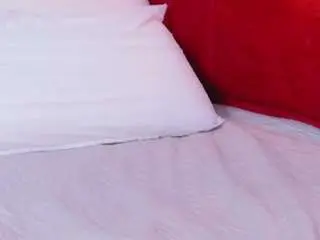 Miss-nahomi  live sex cam
