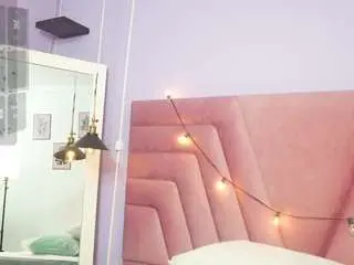 Miss-nahomi  live sex cam