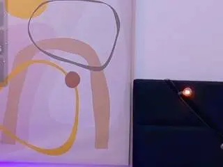 Miss-nahomi  live sex cam
