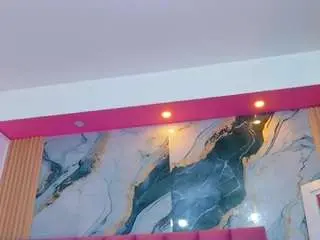 Miss-nahomi  live sex cam
