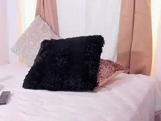 Miss-nahomi  live sex cam
