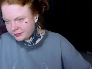 Cassieredkiss  live sex cam