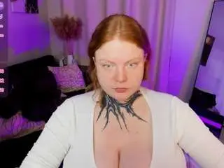 Cassieredkiss  live sex cam