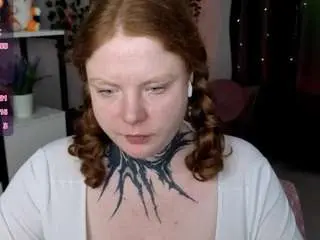 Cassieredkiss  live sex cam