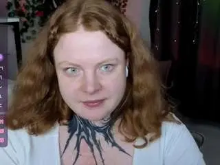 Cassieredkiss  live sex cam