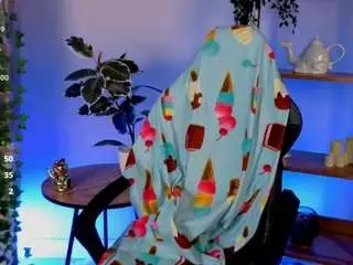 Cassieredkiss  live sex cam