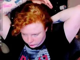 Cassieredkiss  live sex cam