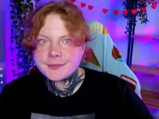 Cassieredkiss  live sex cam