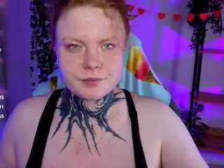 Cassieredkiss  live sex cam
