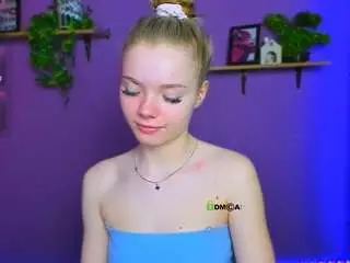 Maddy-moah  live sex cam