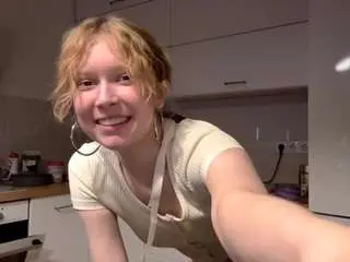 Sharronhelzer  live sex cam