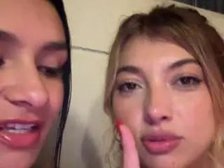 Cheerrybomb  live sex cam