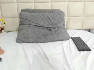 Crysttall  live sex cam