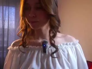 Gwenacey  live sex cam