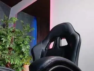 Miiastonnee  live sex cam