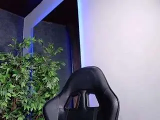 Miiastonnee  live sex cam