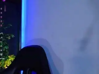 Miiastonnee  live sex cam