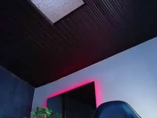 Miiastonnee  live sex cam