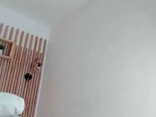 Serena-foxx  live sex cam