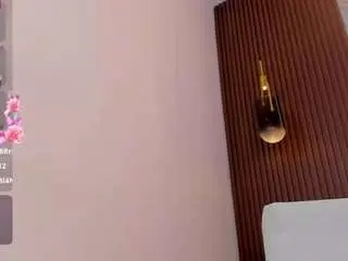 Serena-foxx  live sex cam