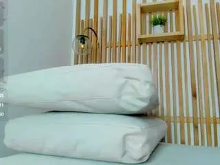 Serena-foxx  live sex cam