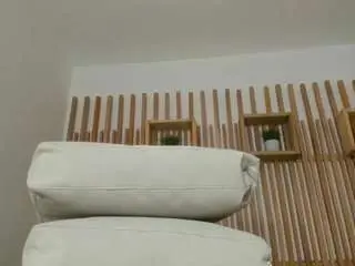 Serena-foxx  live sex cam