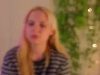 Tramiewilson  live sex cam