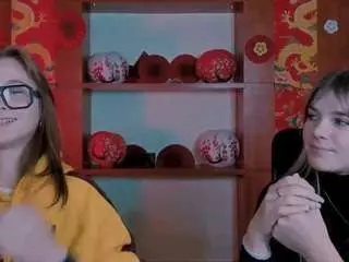 Chloe-cutie  live sex cam