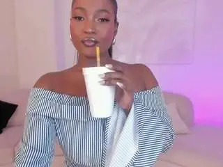 Savannahstorm  live sex cam