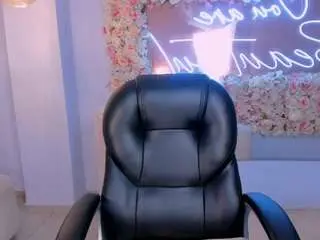 Savannahstorm  live sex cam