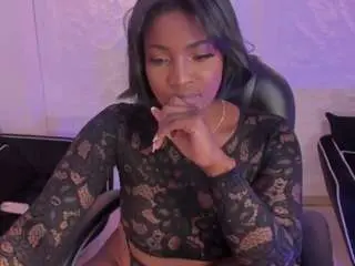 Savannahstorm  live sex cam