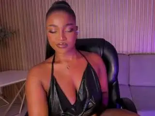 Savannahstorm  live sex cam