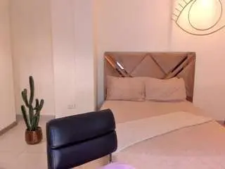 Savannahstorm  live sex cam