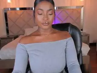 Savannahstorm  live sex cam