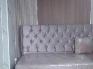 Soffia-b  live sex cam