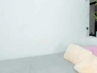 Tarahills  live sex cam