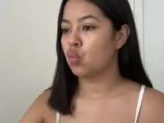 Tarahills  live sex cam