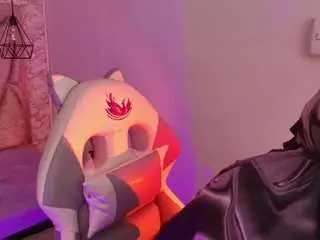 Velvetbrat  live sex cam