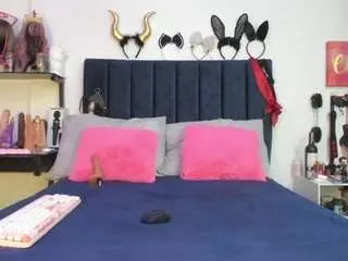 Emmily-giraldo  live sex cam