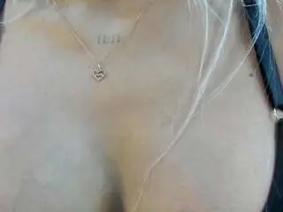 Emmily-giraldo  live sex cam
